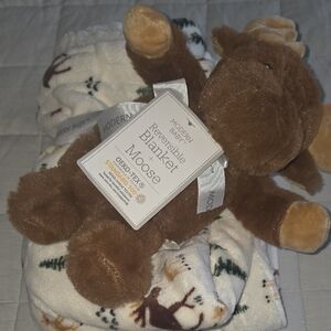 Modern Baby Reversible Blanket and Moose Set NWT